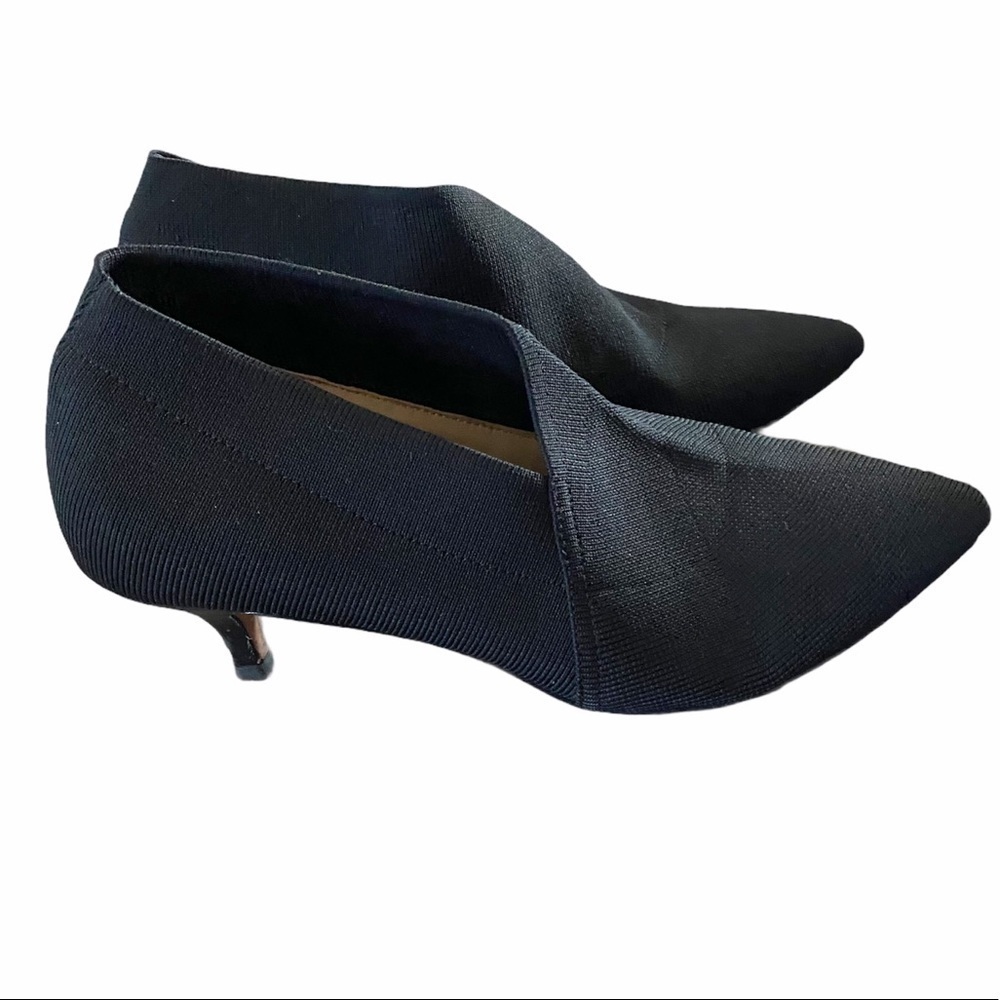 Pour La Victoire black ankle booties size 7.5